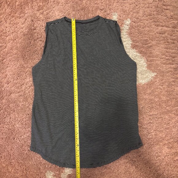 Lululemon Brunswick Muscle Tank Top Womens Size 8 Heathered Black Gray - Picture 6 of 6